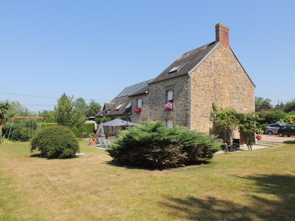Au Coeur De La Baie Le Val-Saint-Père Exterior foto