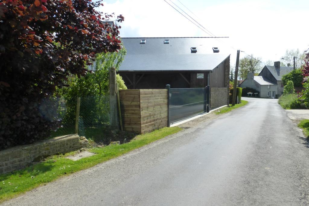 Au Coeur De La Baie Le Val-Saint-Père Exterior foto